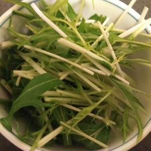 バルサミコ酢かけ水菜サラダ